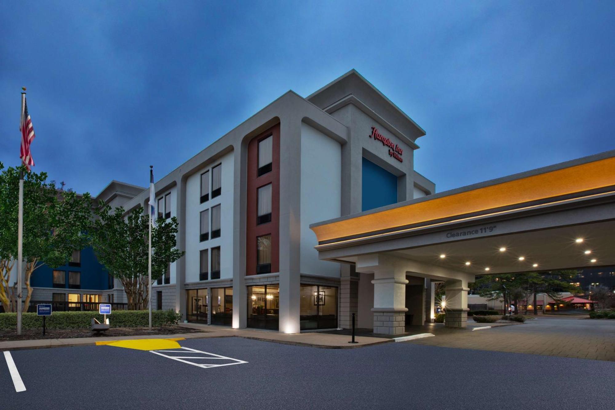 Hampton Inn Memphis Poplar Exterior foto
